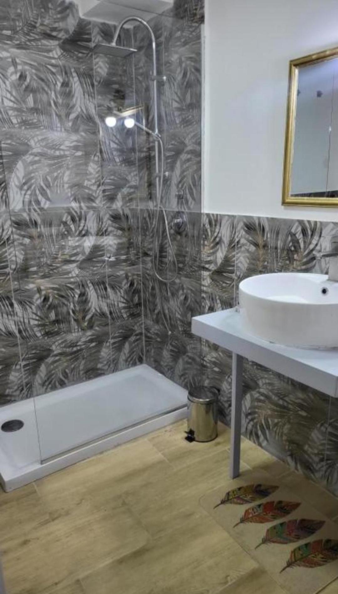 Love hotel San Giuliano Jacuzzi *